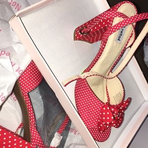 BRAND NEW-POLKA DOT/ PIN UP SANDALS
